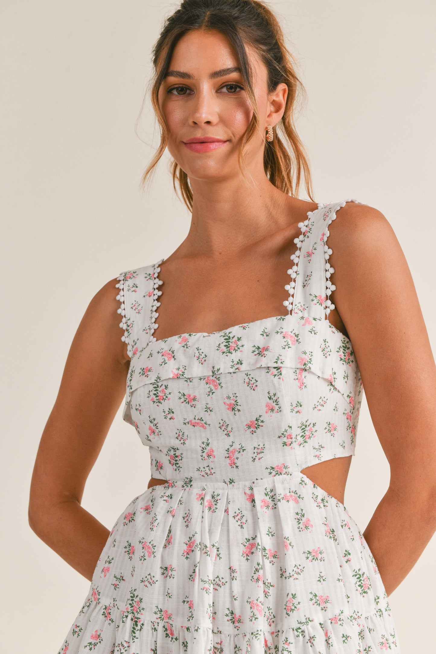 FLORAL PRINT TIERED CUT-OUT BABYDOLL MINI DRESS