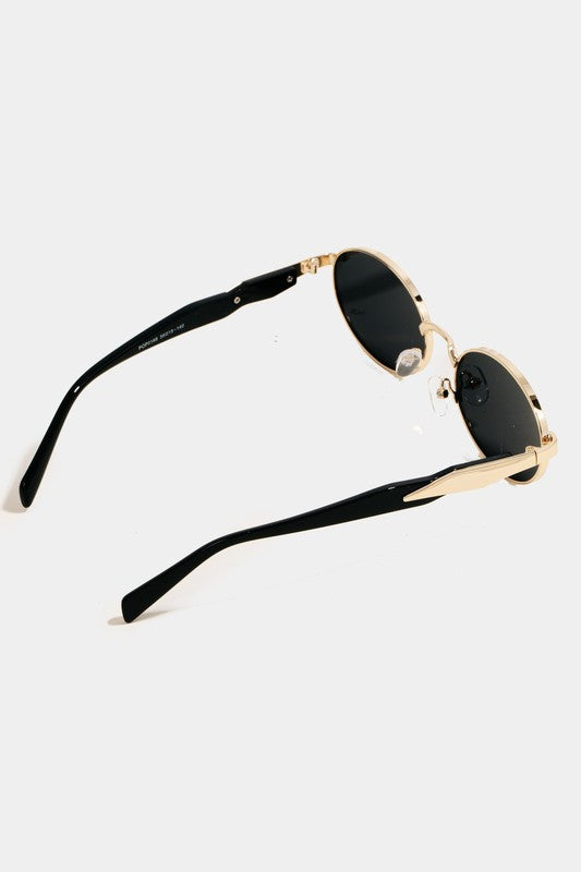 Metallic Frame Oval Lens Sunglasses